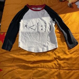 Hallmark Black and White long sleeve shirt w/ old school Santa emoji Size 2/3T